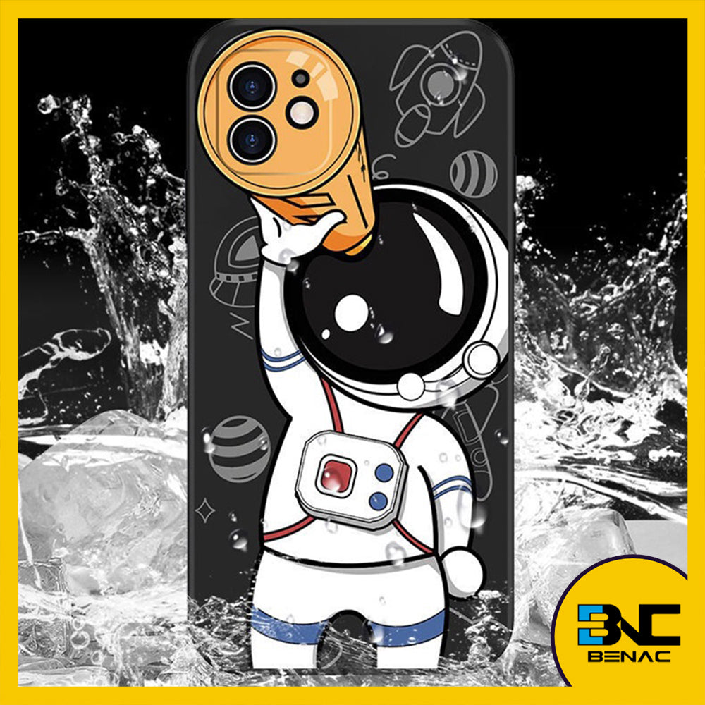 Soft Silicone Phone Case With Luxury Astronaut-Themed Handheld Strap for iPhone 15 14 13 12 11 Pro Max X XR XS XSMAX SE20 SE22 7 8 Plus Mini
